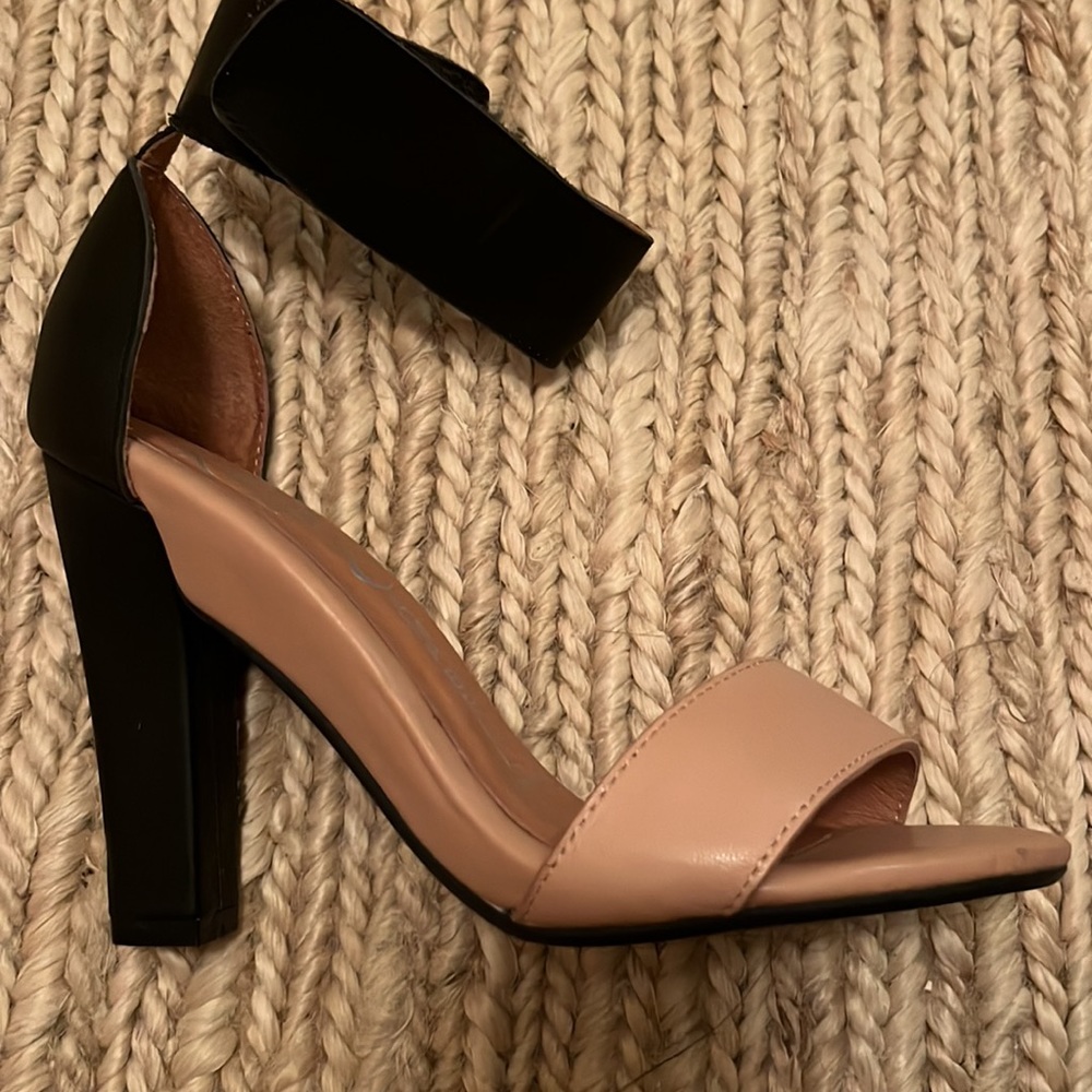 Jeffrey Campbell Tan and Black Heels - Picture 4 of 4